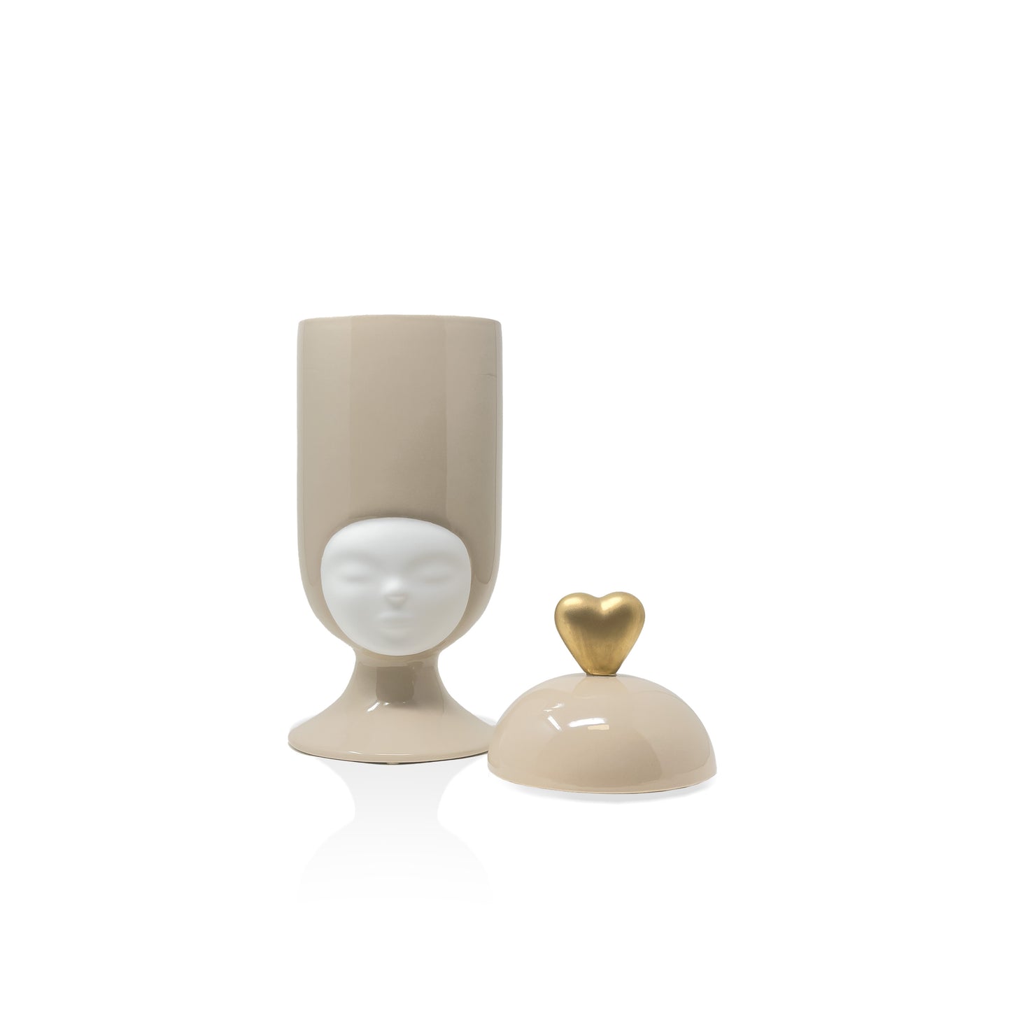 Clara in Love - Light Beige Sculpture