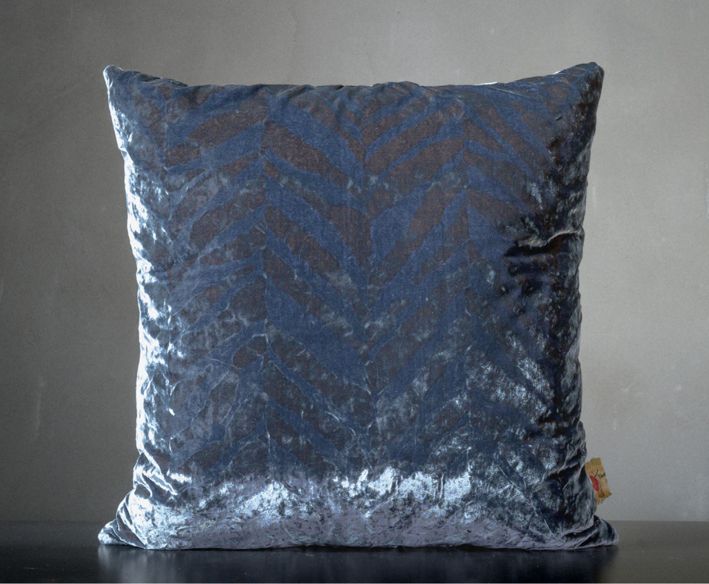 Lemna Pillow 24 x 24
