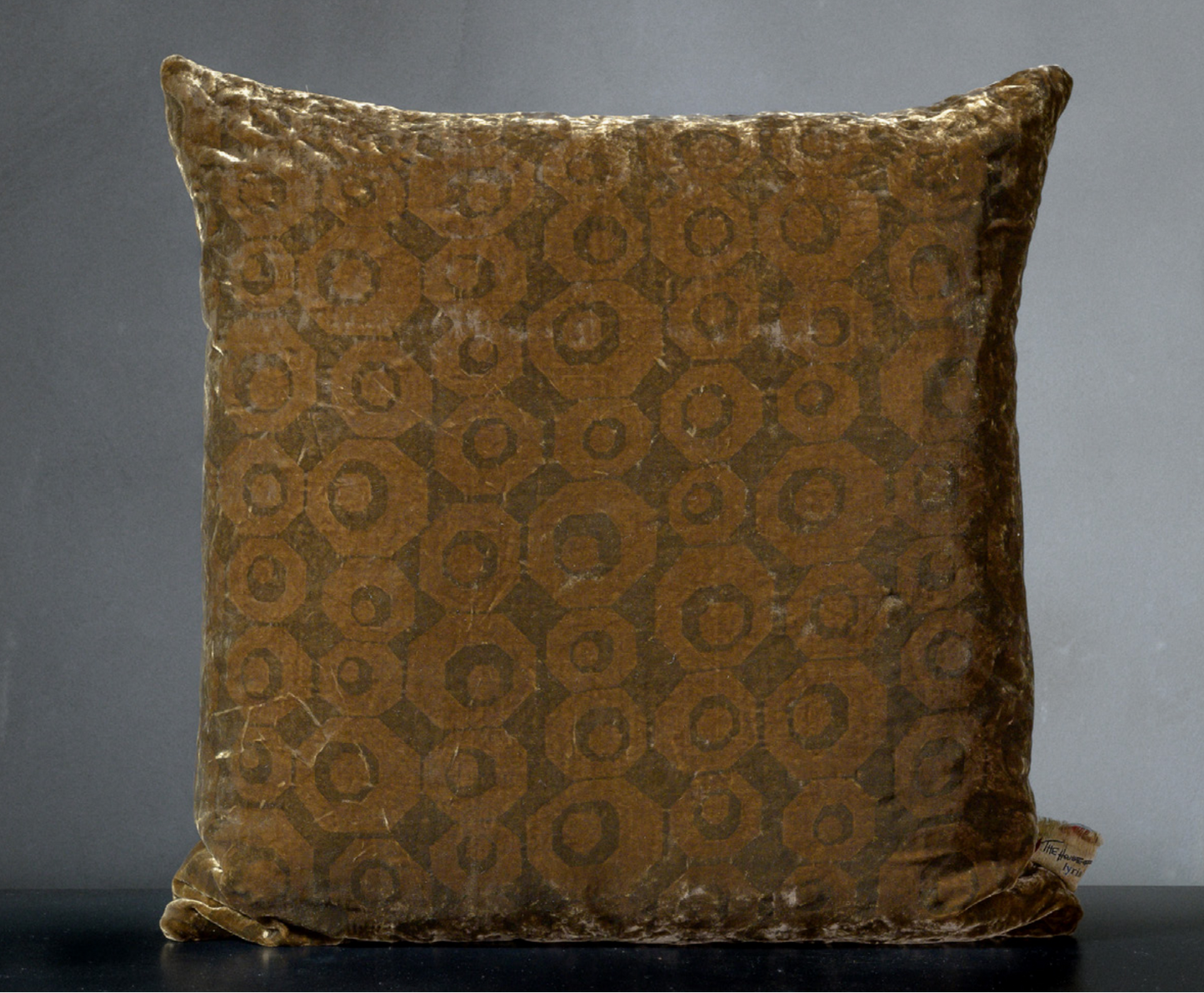 Milium Pillow 24 x 24