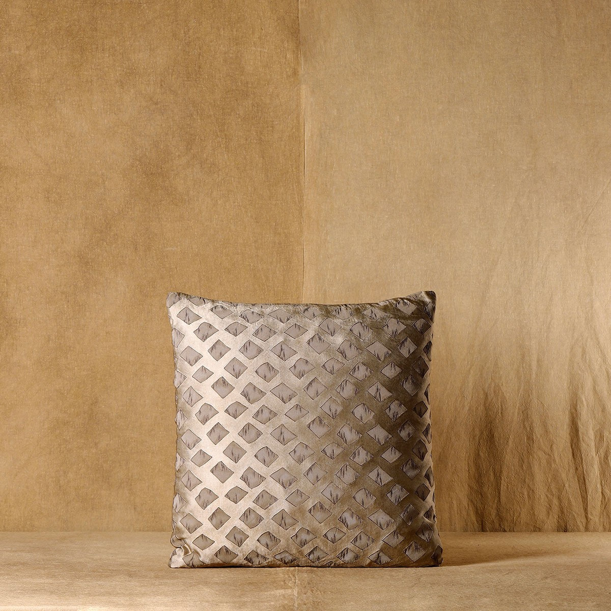 Lusinga Pillow 20 x 20